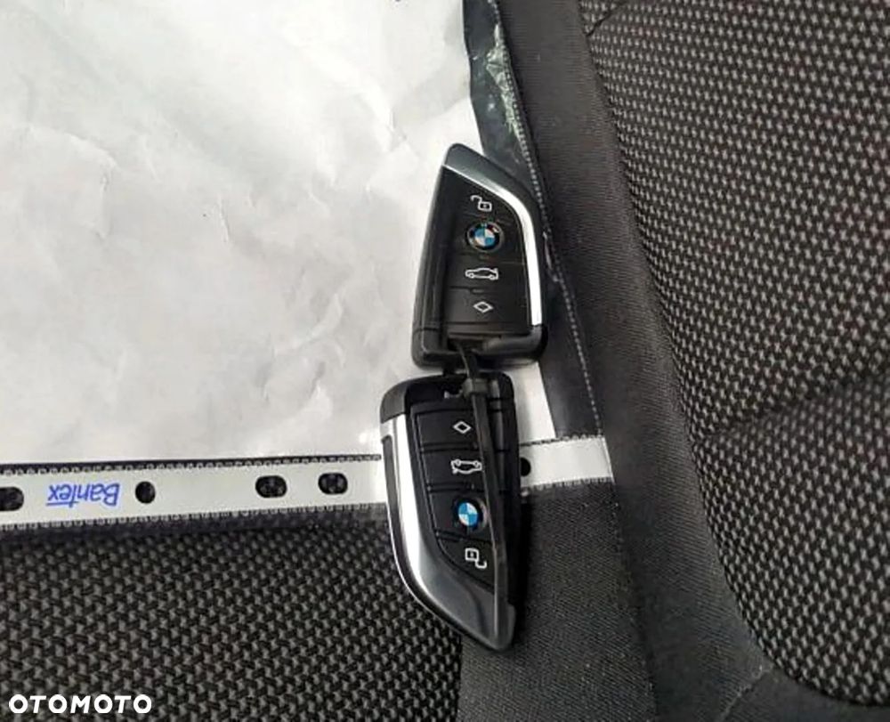 BMW Seria 3 318i - 10