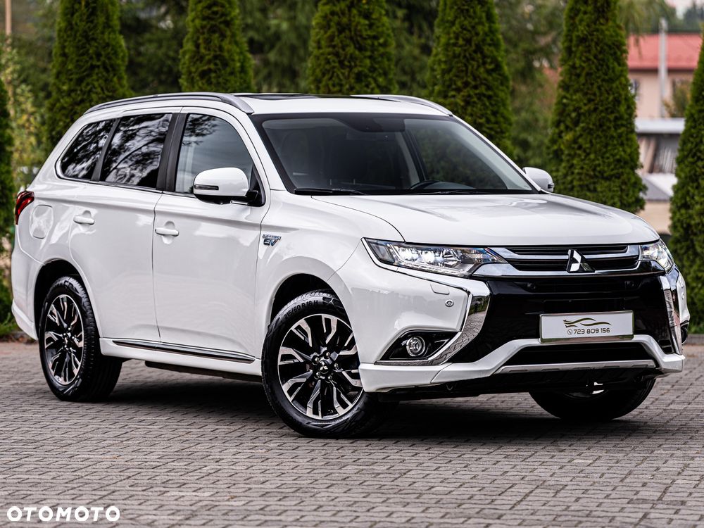 Mitsubishi Outlander 2.0 4WD Plug-In Hybrid Plus - 21