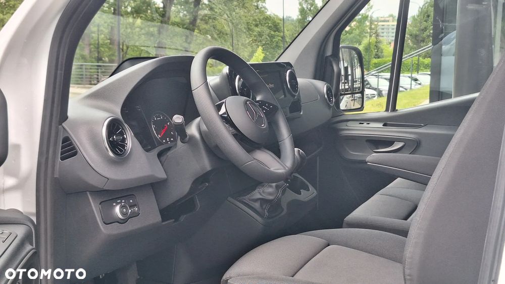 Mercedes-Benz Sprinter - 3