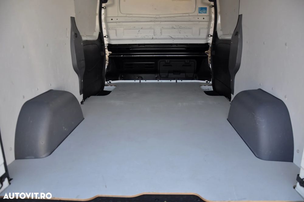 Renault Trafic - 9