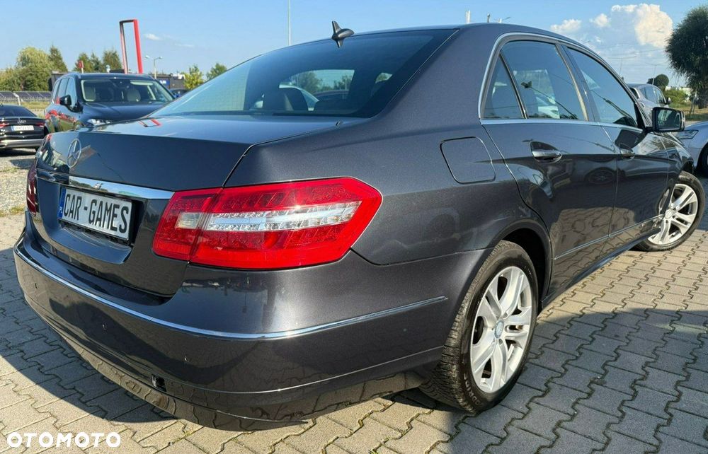 Mercedes-Benz Klasa E 220 T CDI 7G-TRONIC Avantgarde - 4