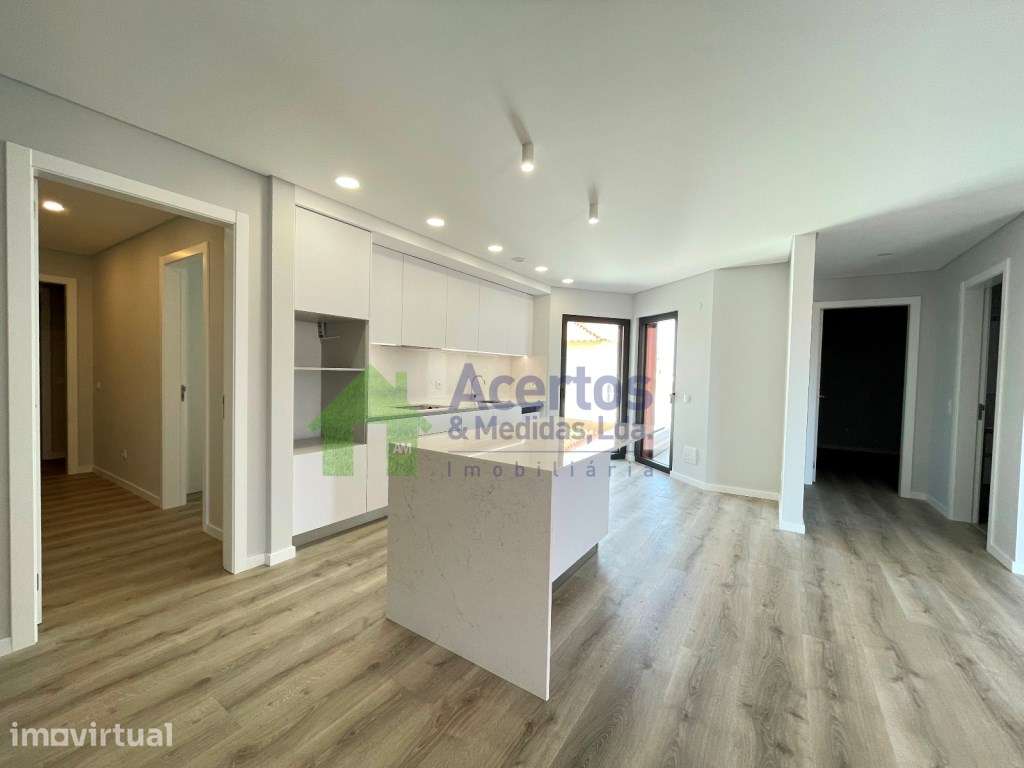 APARTAMENTO T3 | PRAIA DA AREIA BRANCA - Grande imagem: 2/13