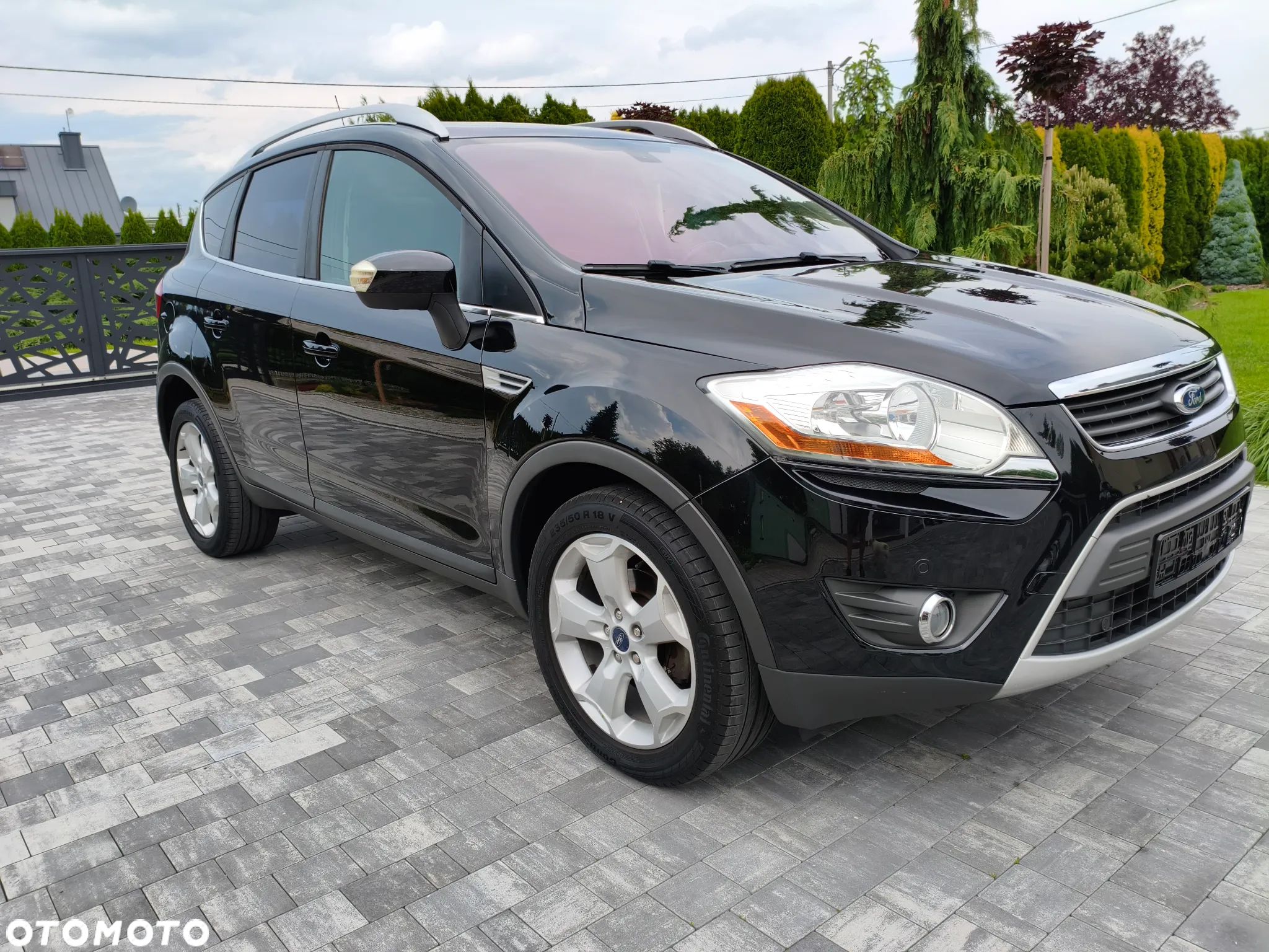 Ford Kuga 2.0 TDCi 2x4 Titanium - 1