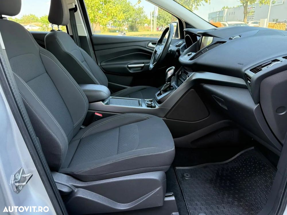 Ford Kuga - 17