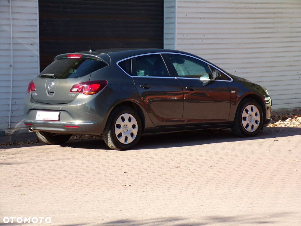 Opel Astra - 17