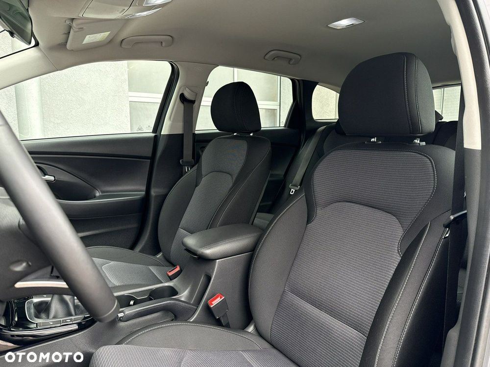 Hyundai i30 1.5 DPI Pure - 25