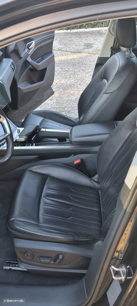 Audi e-tron 50 quattro Advanced - 12