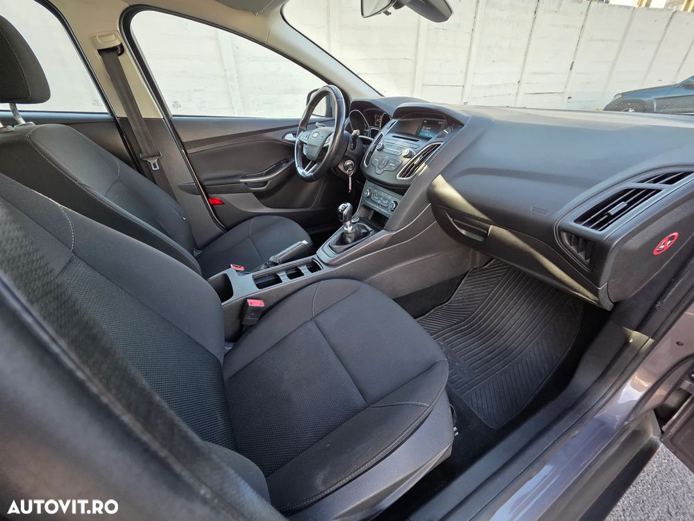 Ford Focus 1.5 TDCi ECOnetic 88g Start-Stopp-System Titanium - 10