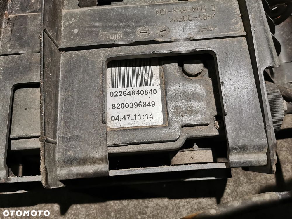 Moduł elektrycznego hamulca ręcznego Renault Scenic II 8200396849 - 2