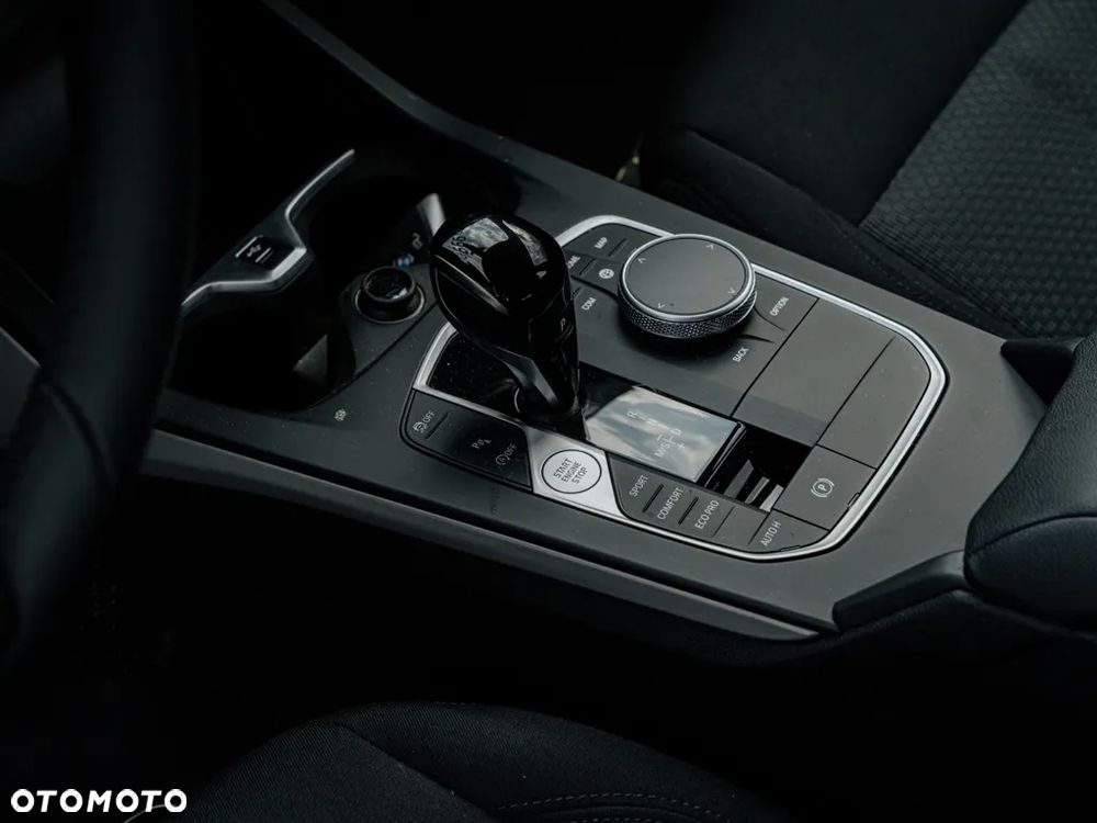 BMW Seria 1 118i Advantage - 12