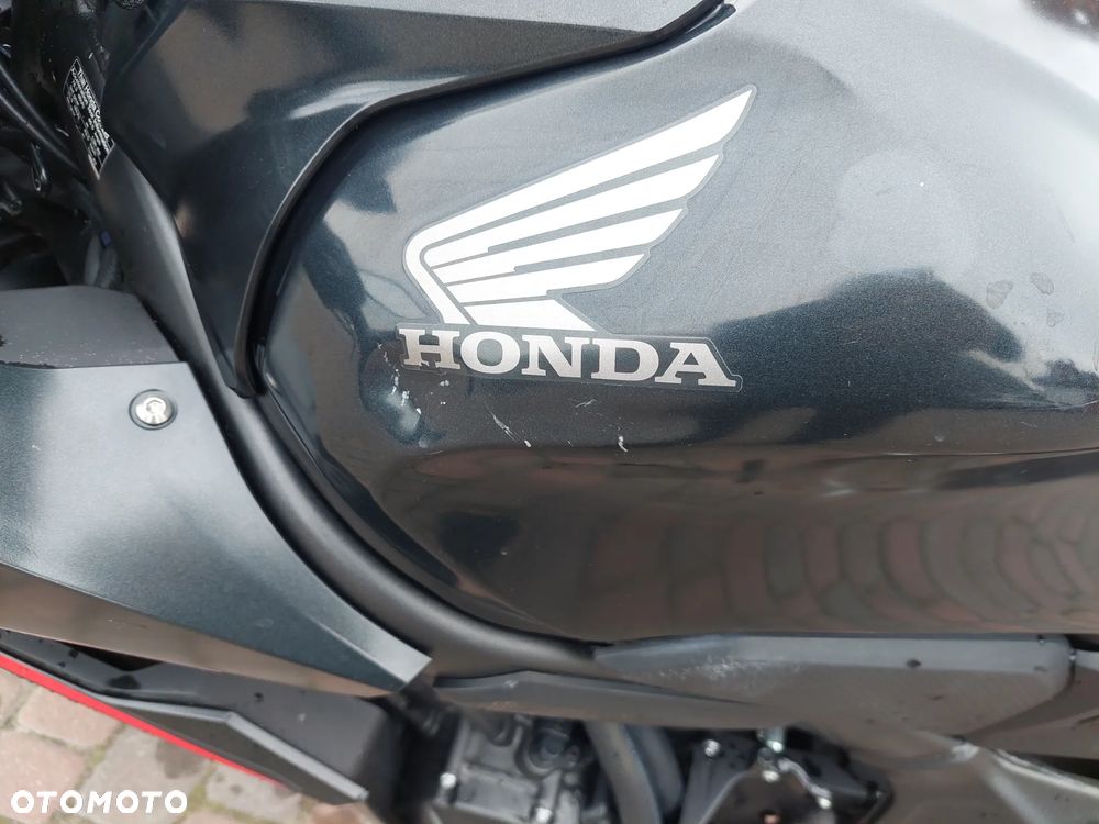 Honda CBR - 11