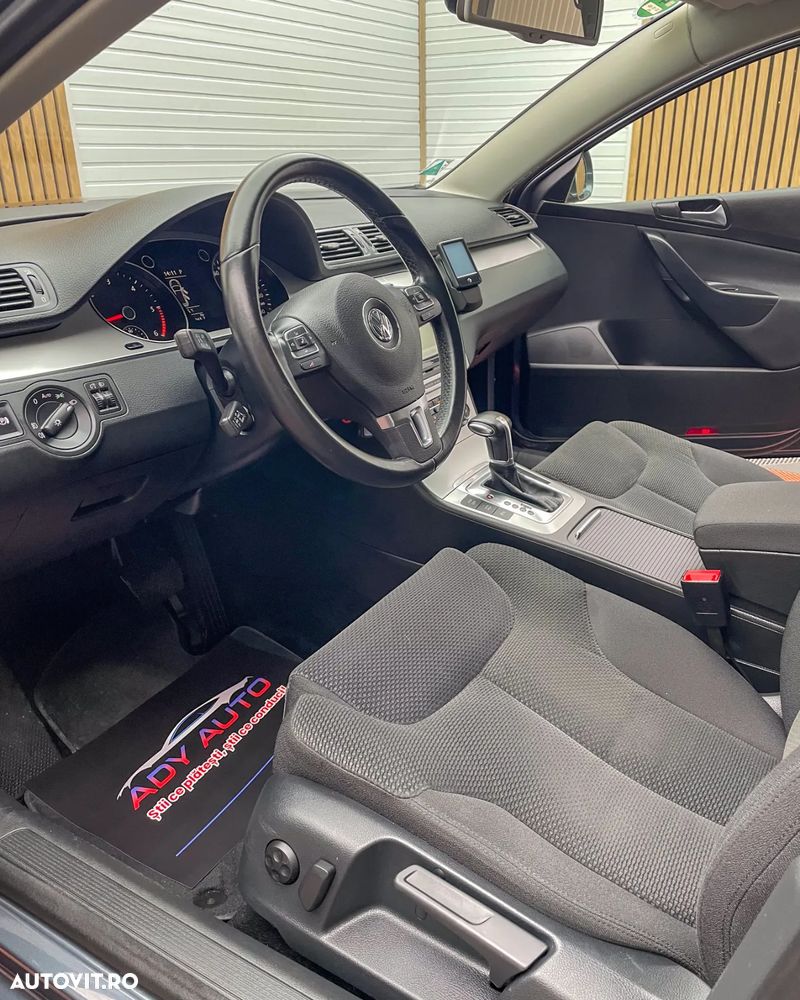 Volkswagen Passat Variant 2.0 Blue TDI DSG SCR Comfortline - 9