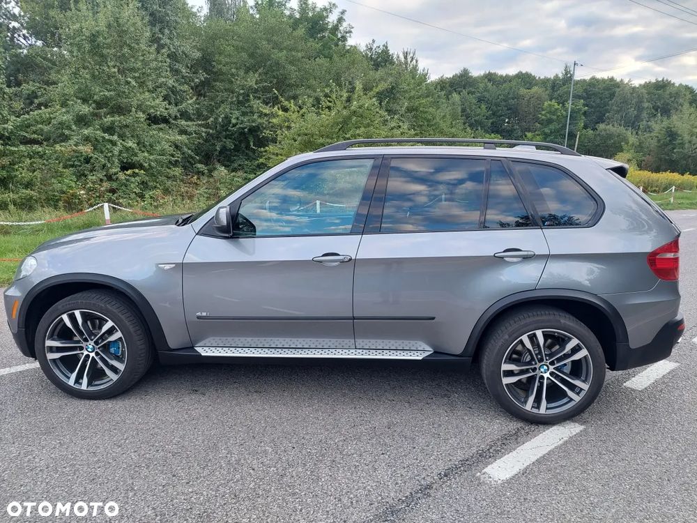 BMW X5 4.8 is - 4