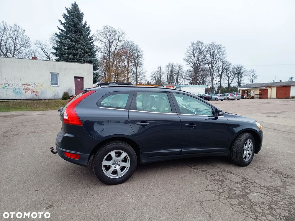 Volvo XC 60 2.4D AWD Momentum - 9
