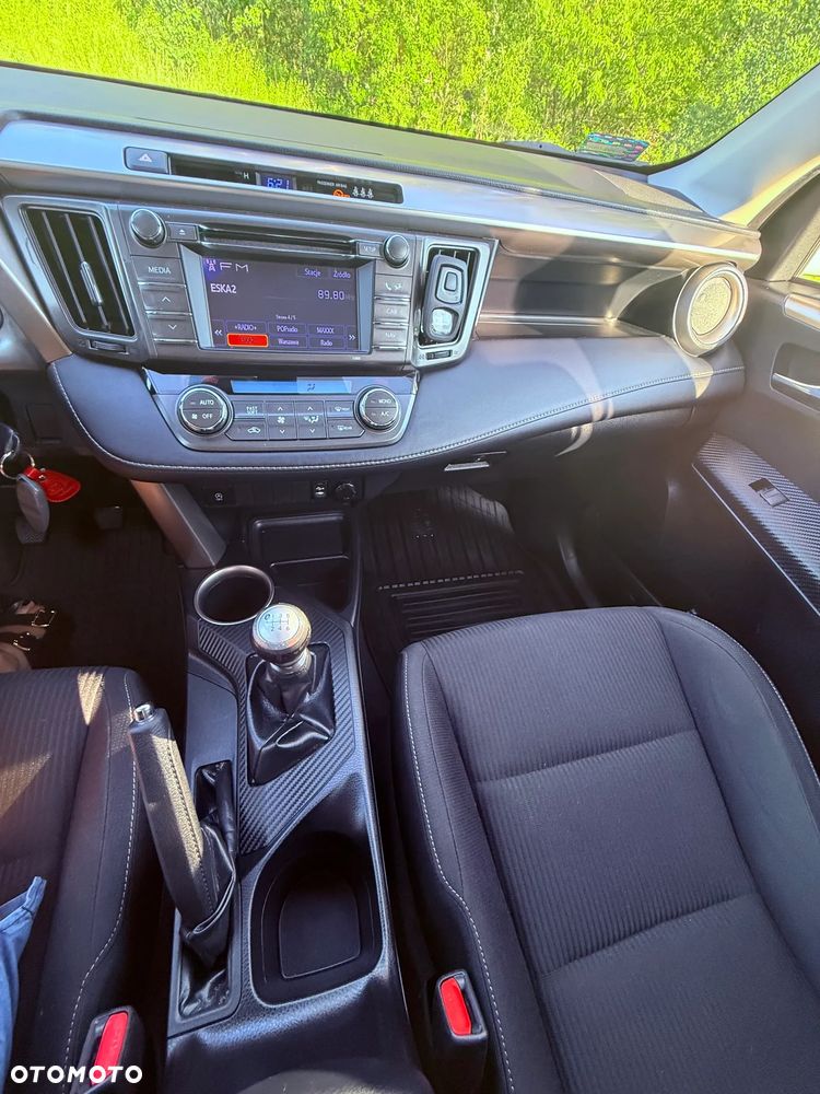 Toyota RAV4 2.0 D-4D Premium 4x2 - 7