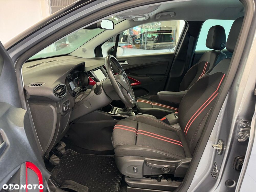 Opel Crossland 1.2 T GS Line - 9