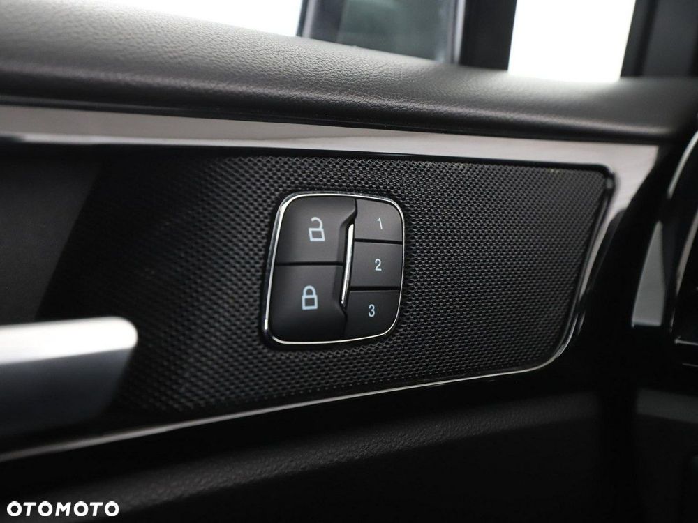 Ford Mondeo 2.0 EcoBlue ST-Line - 38