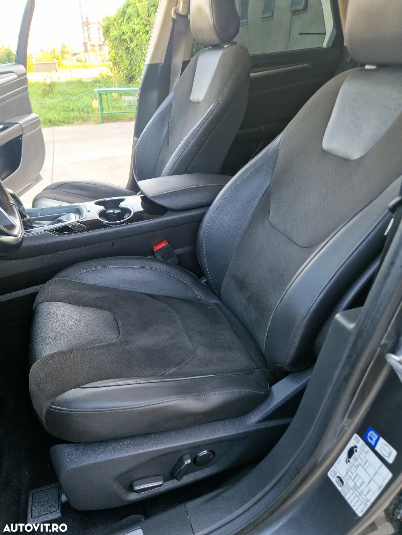 Ford Mondeo 2.0 TDCi Powershift Business - 15