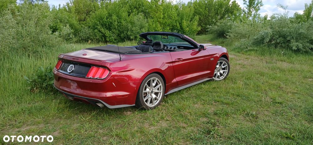 Ford Mustang - 4