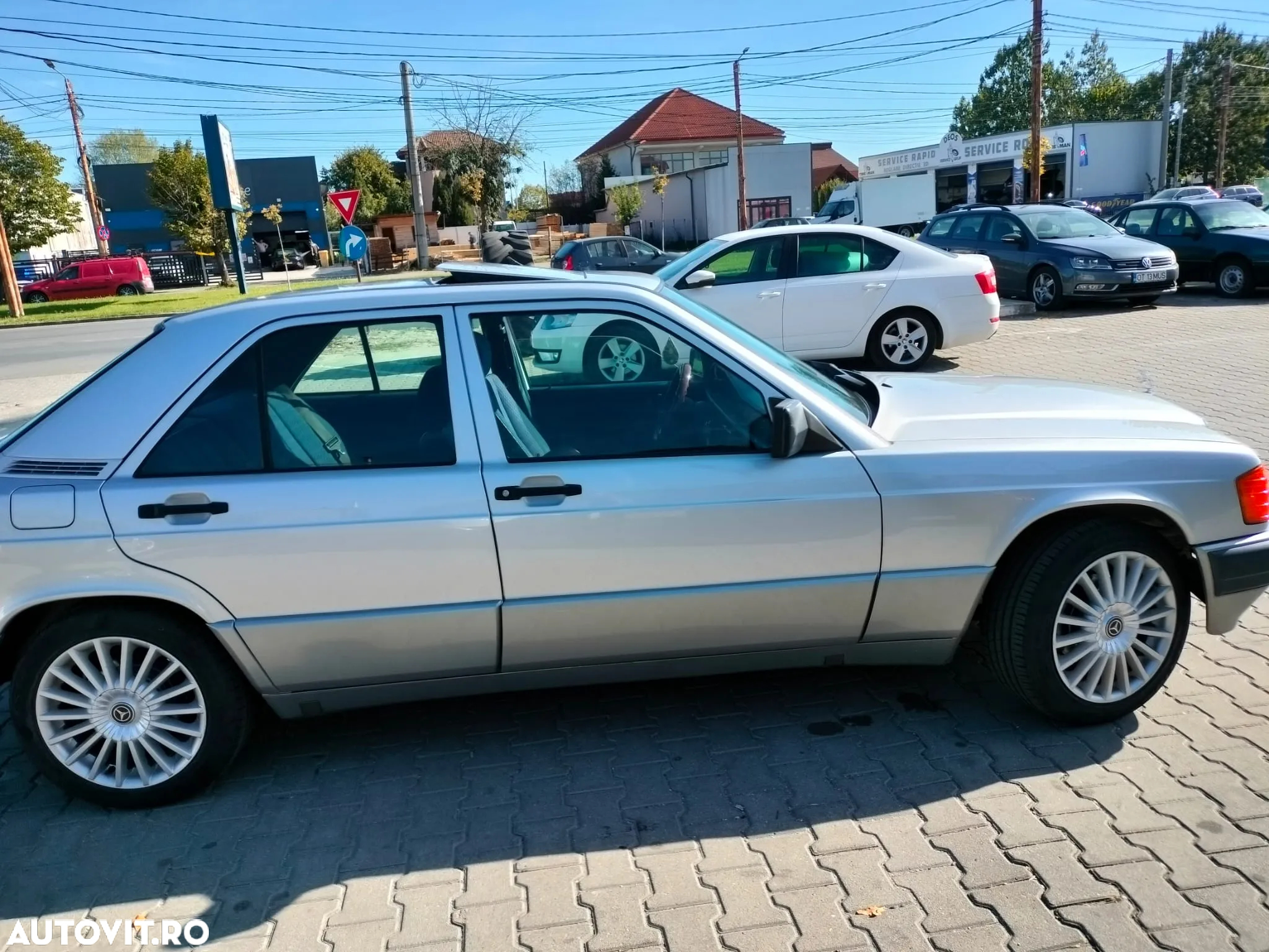 Mercedes-Benz W201 - 2
