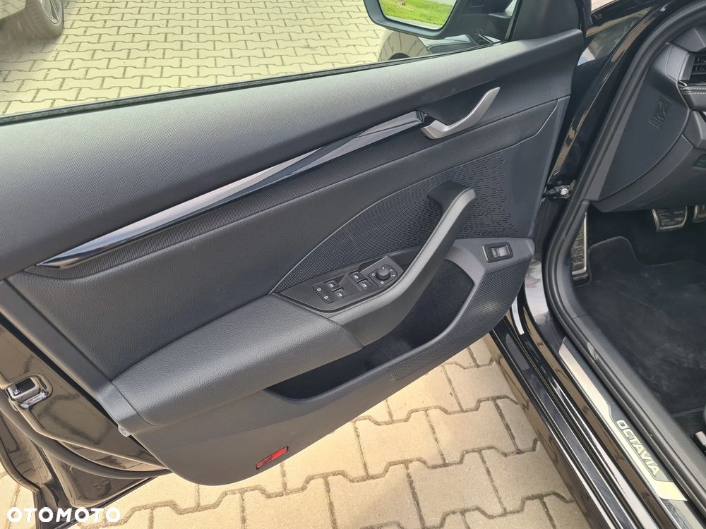 Skoda Octavia 1.5 TSI e-Tec Sportline DSG - 10