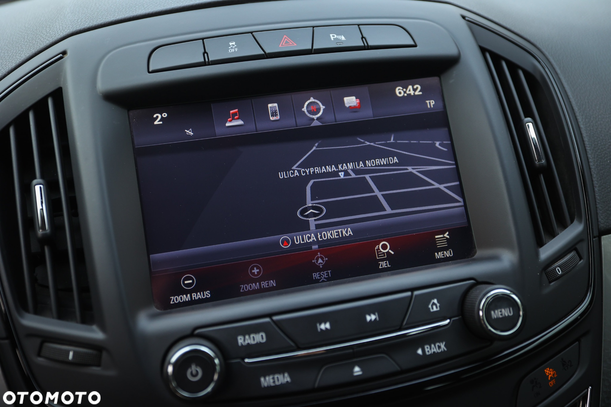 Opel Insignia - 22