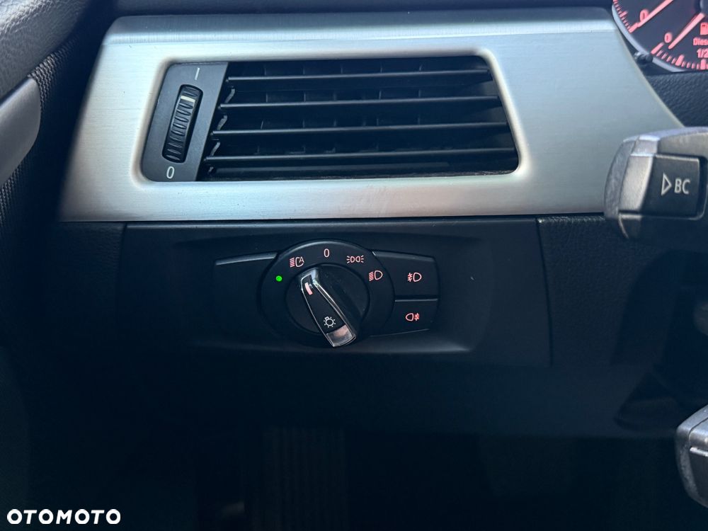 BMW Seria 3 320d DPF - 15
