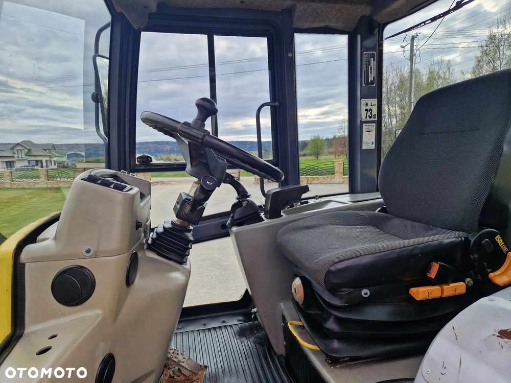 Komatsu WA90-3H - 21