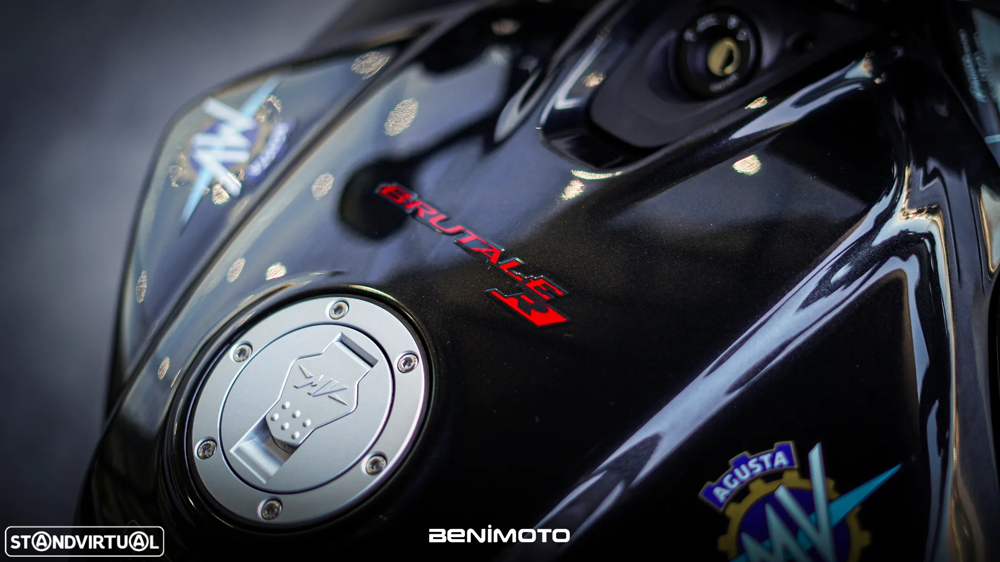 MV Agusta Brutale R - 8