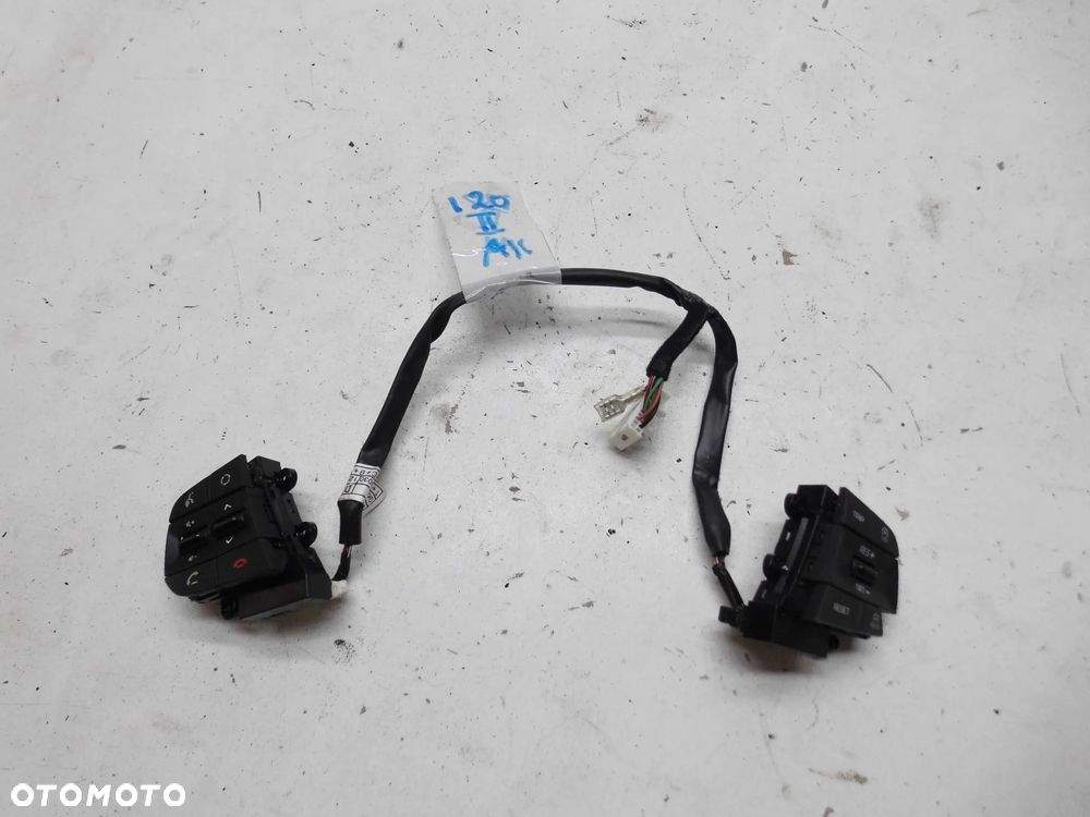 PRZYCISKI MULTIFUNKCJI STEROWANIA RADIEM HYUNDAI I20 II ORYGINAŁ - 1