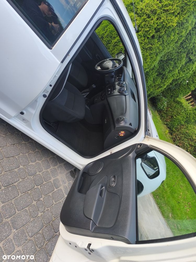 Dacia Sandero - 6
