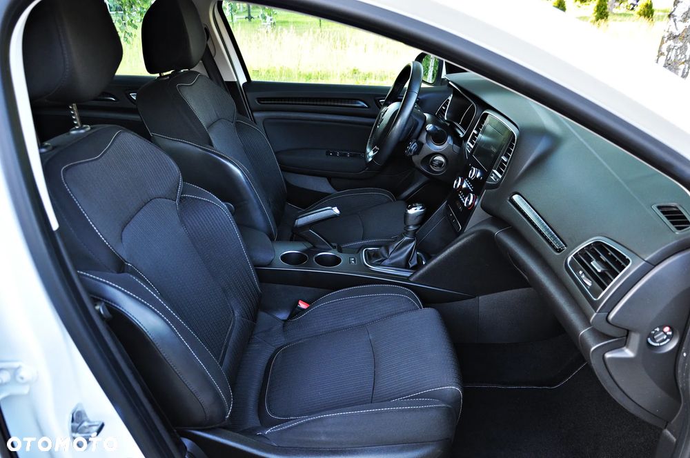 Renault Megane ENERGY TCe 100 EXPERIENCE - 20