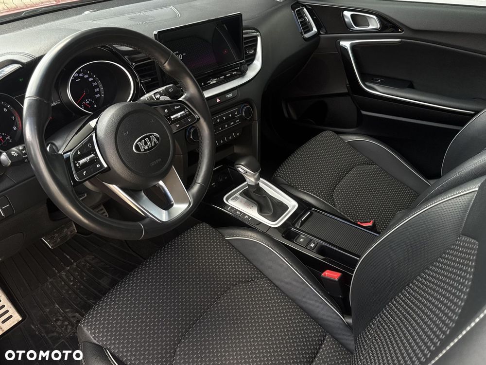 Kia Ceed 1.5 T-GDI Business Line Plus DCT - 10