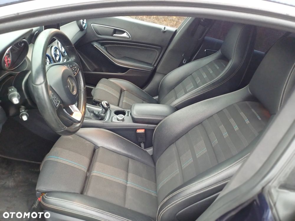 Mercedes-Benz CLA 200 (CDI) d - 8