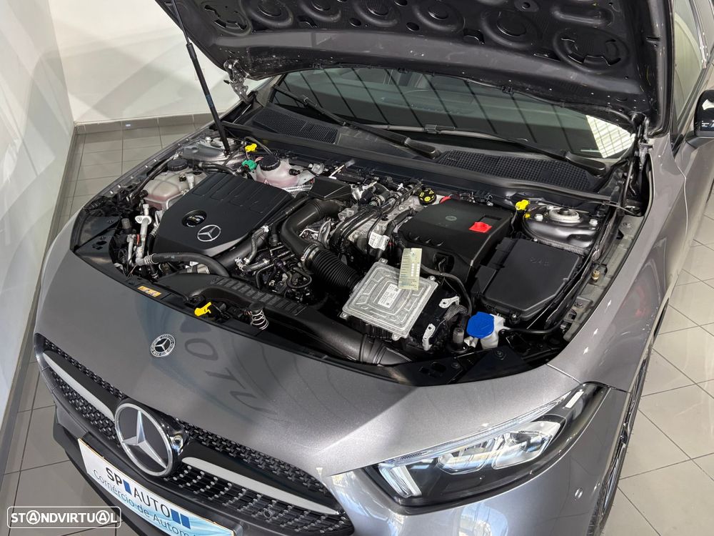 Mercedes-Benz A 250 e 8G-DCT AMG Line - 29