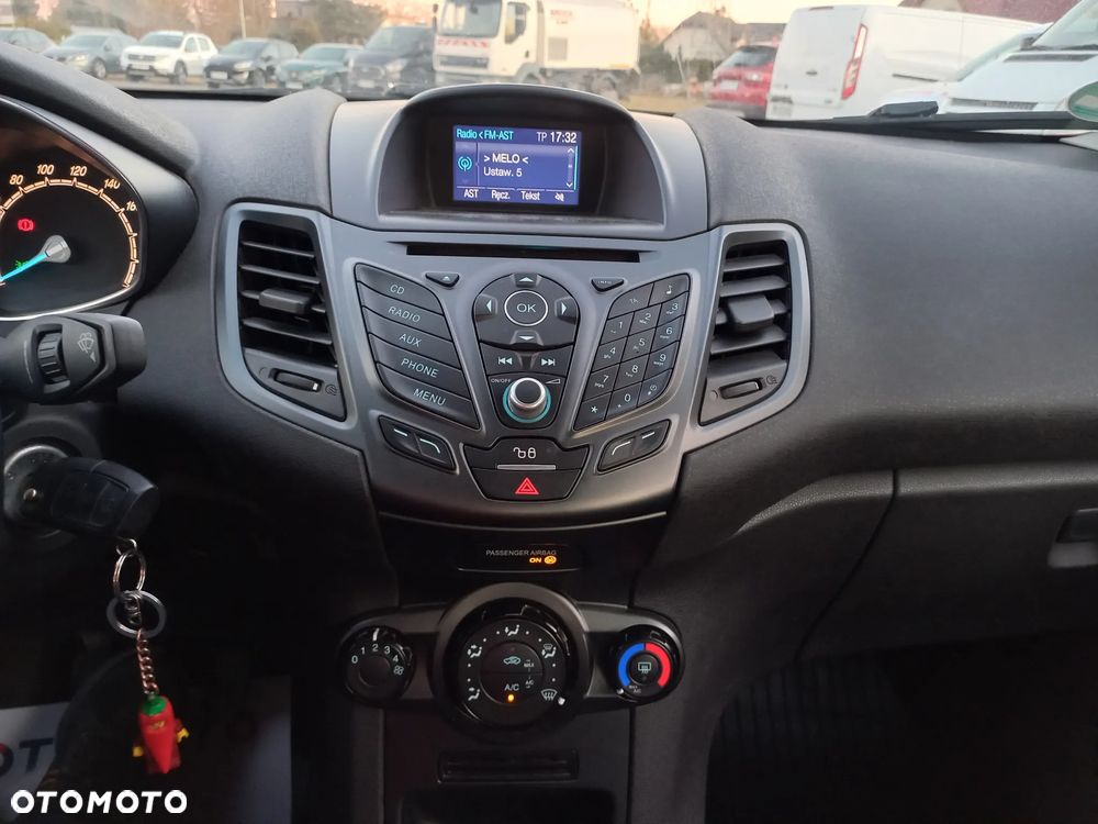 Ford Fiesta - 23