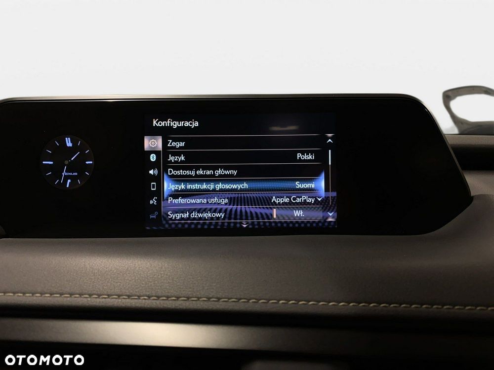 Lexus UX - 30