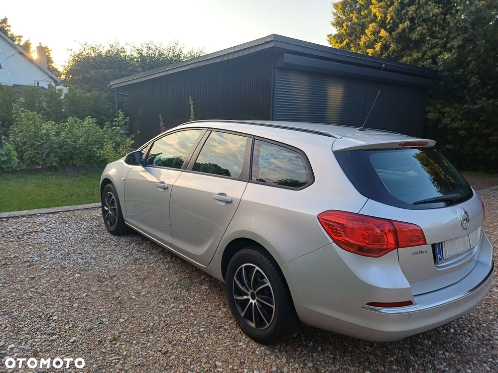 Opel Astra - 2