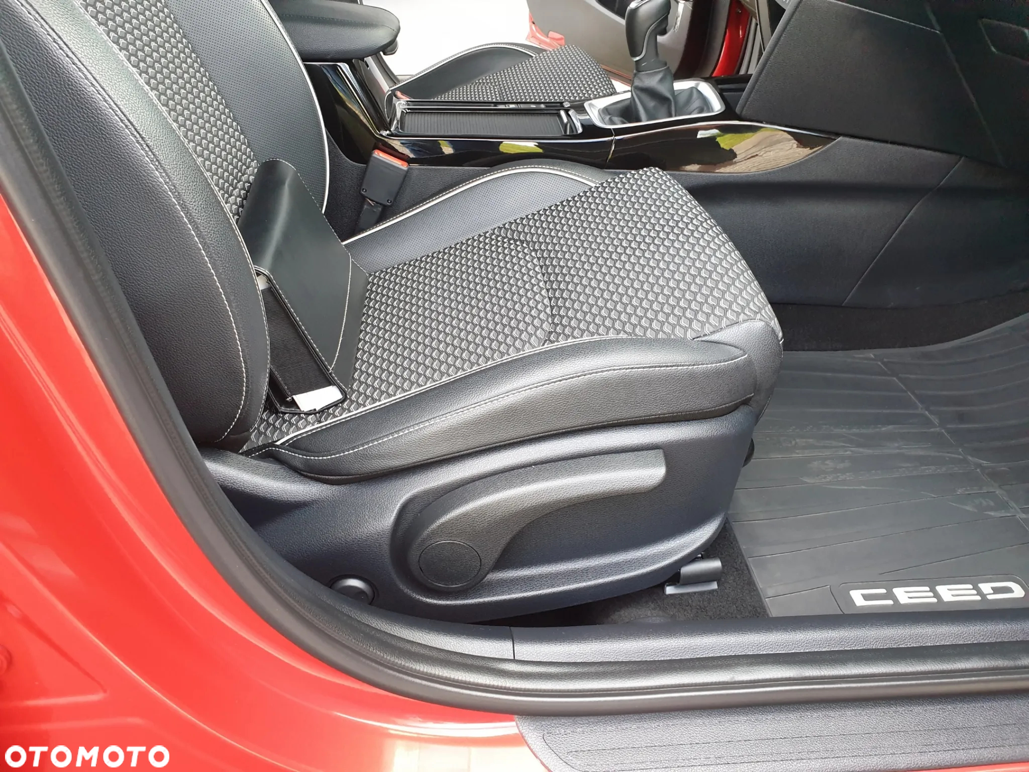 Kia Ceed 1.5 T-GDI L - 30