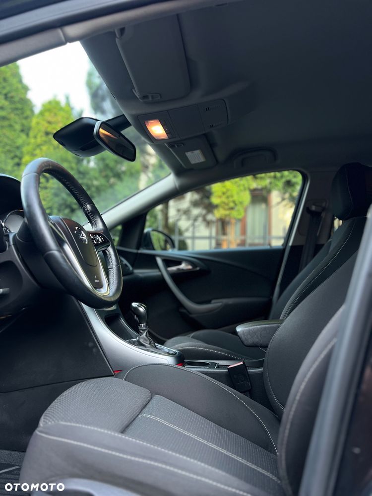 Opel Astra 1.4 Turbo Innovation - 24