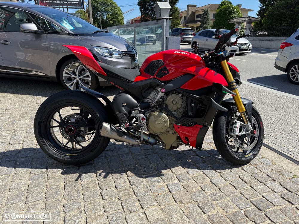 Ducati Streetfighter V4S - 11