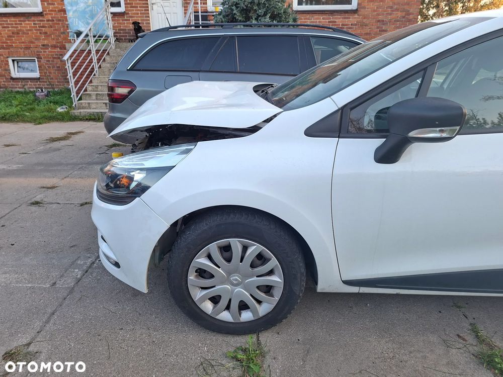 Renault Clio - 6