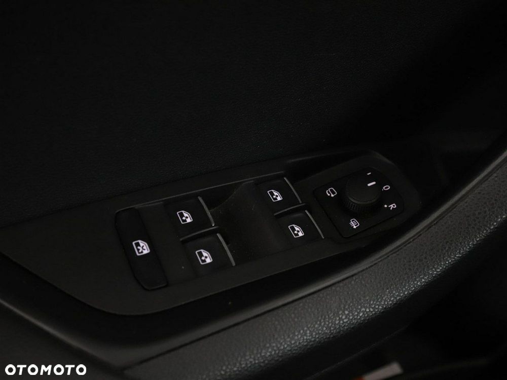 Skoda Karoq 1.6 TDI SCR DSG Style - 38