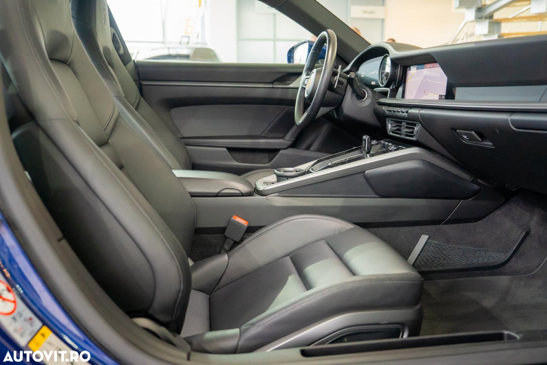 Porsche 911 Carrera 4 PDK - 18