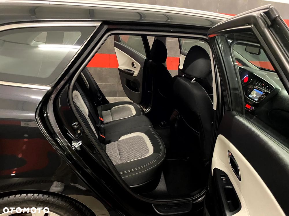Kia Ceed 1.6 GDI XL - 22
