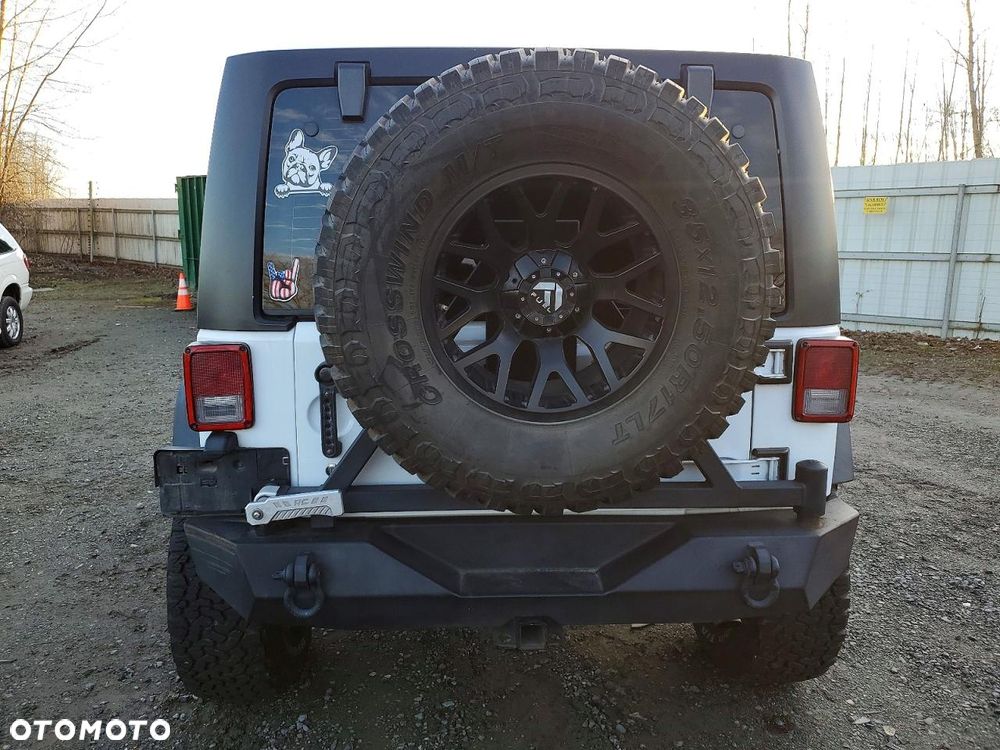 Jeep Wrangler - 6