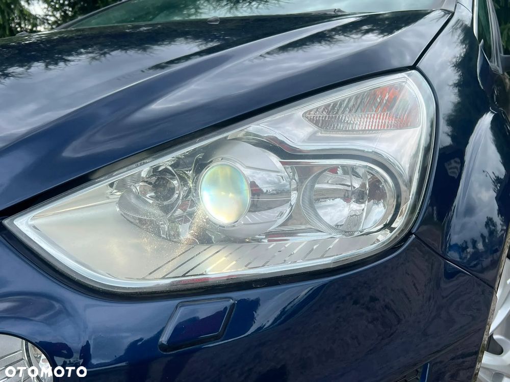 Ford S-Max - 13