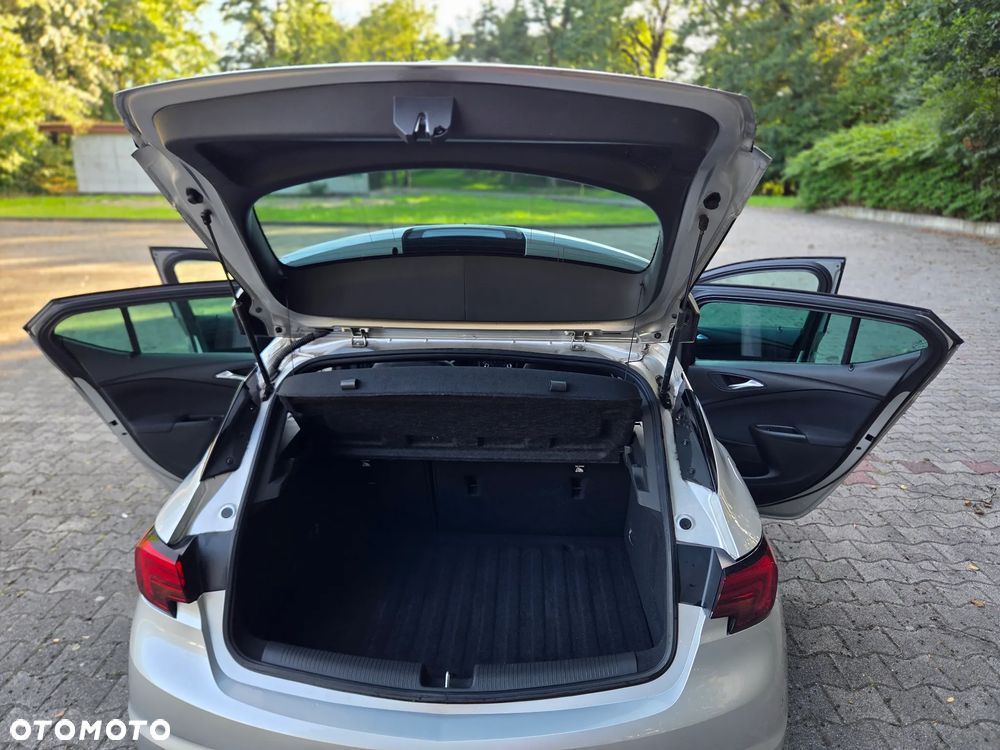 Opel Astra 1.2 T Business Elegance S&S - 18