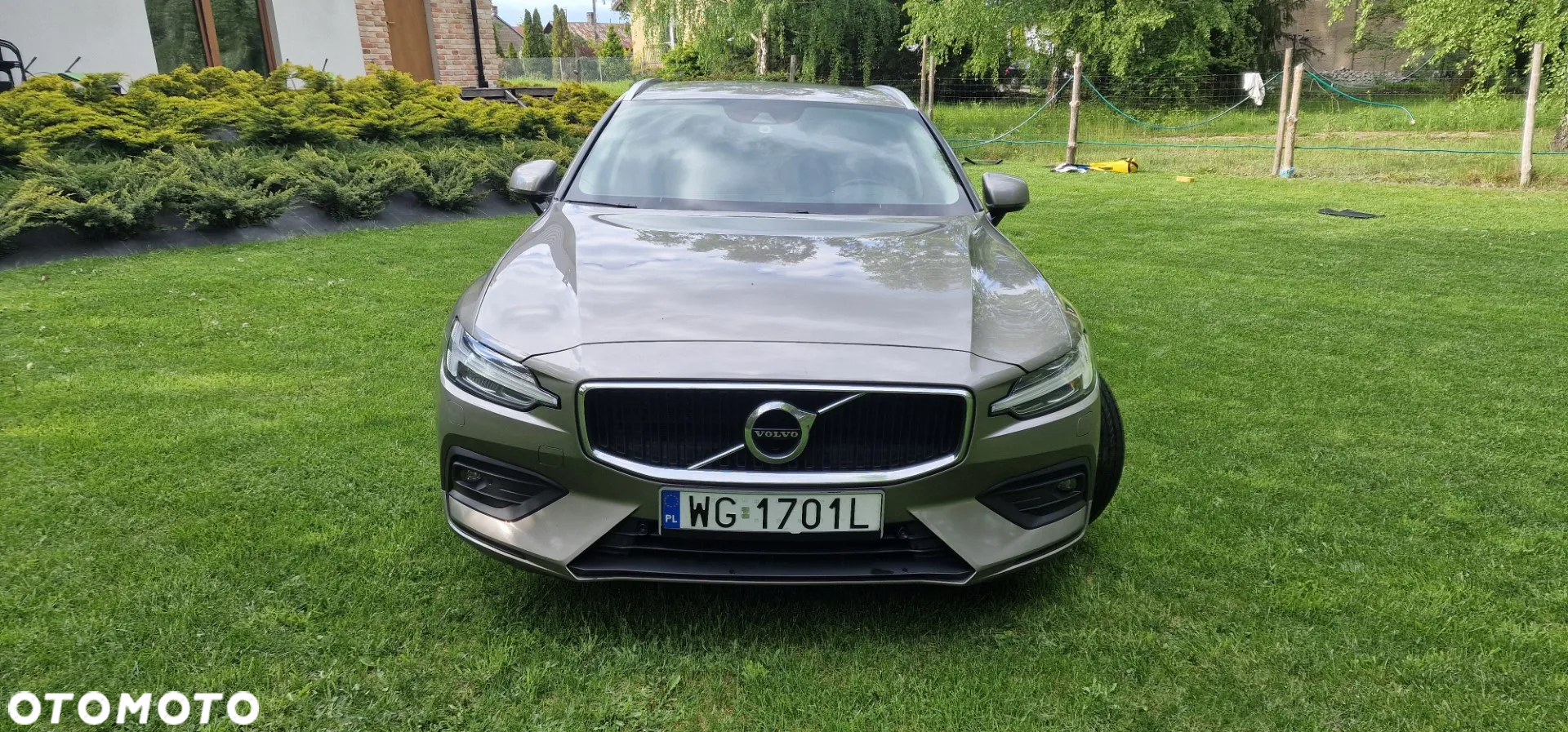 Volvo V60 B4 D Momentum Pro - 2