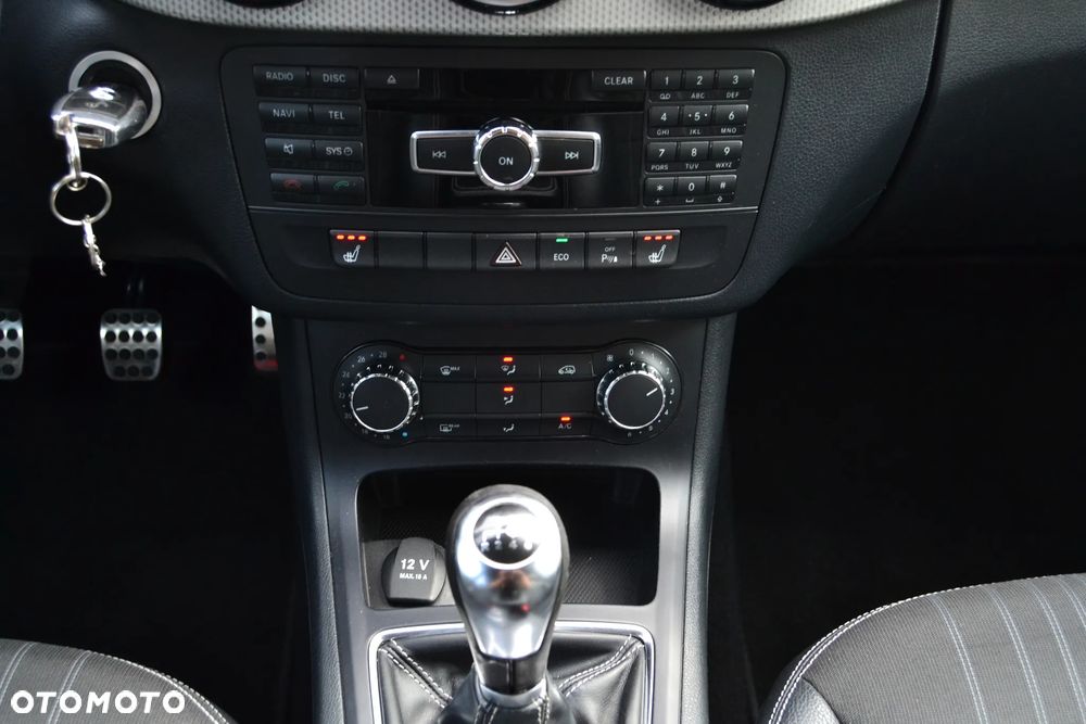 Mercedes-Benz Klasa B 180 CDI (BlueEFFICIENCY) - 38